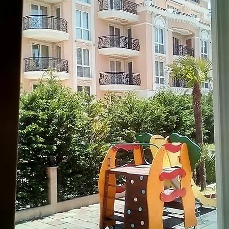 On Aphrodite 2 Апартамент